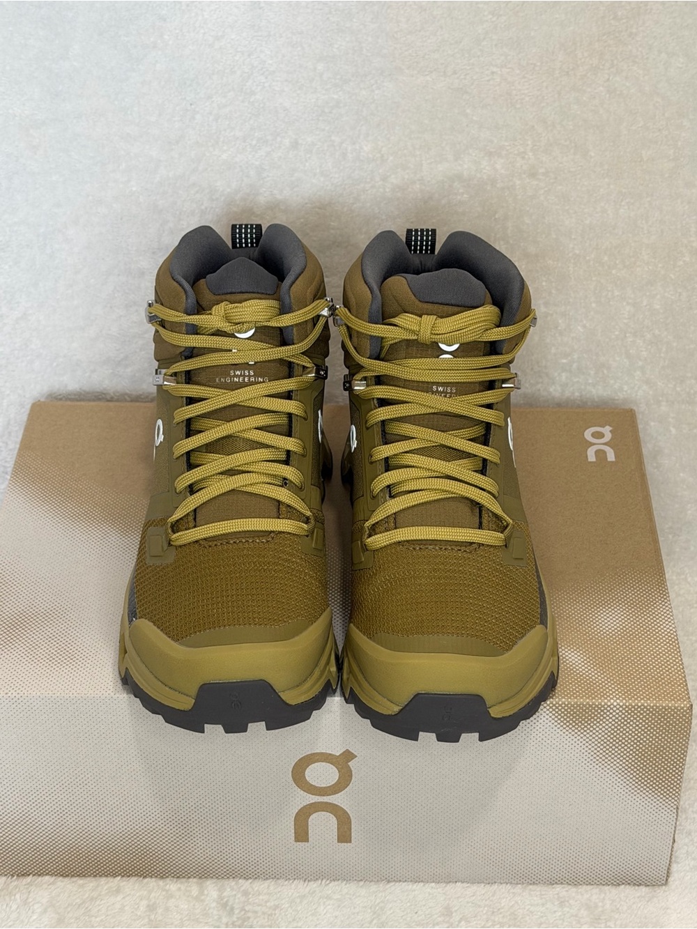 New - On Cloud Cloudrock 2 Waterproof Hiking Boots 5.5W / 4Y